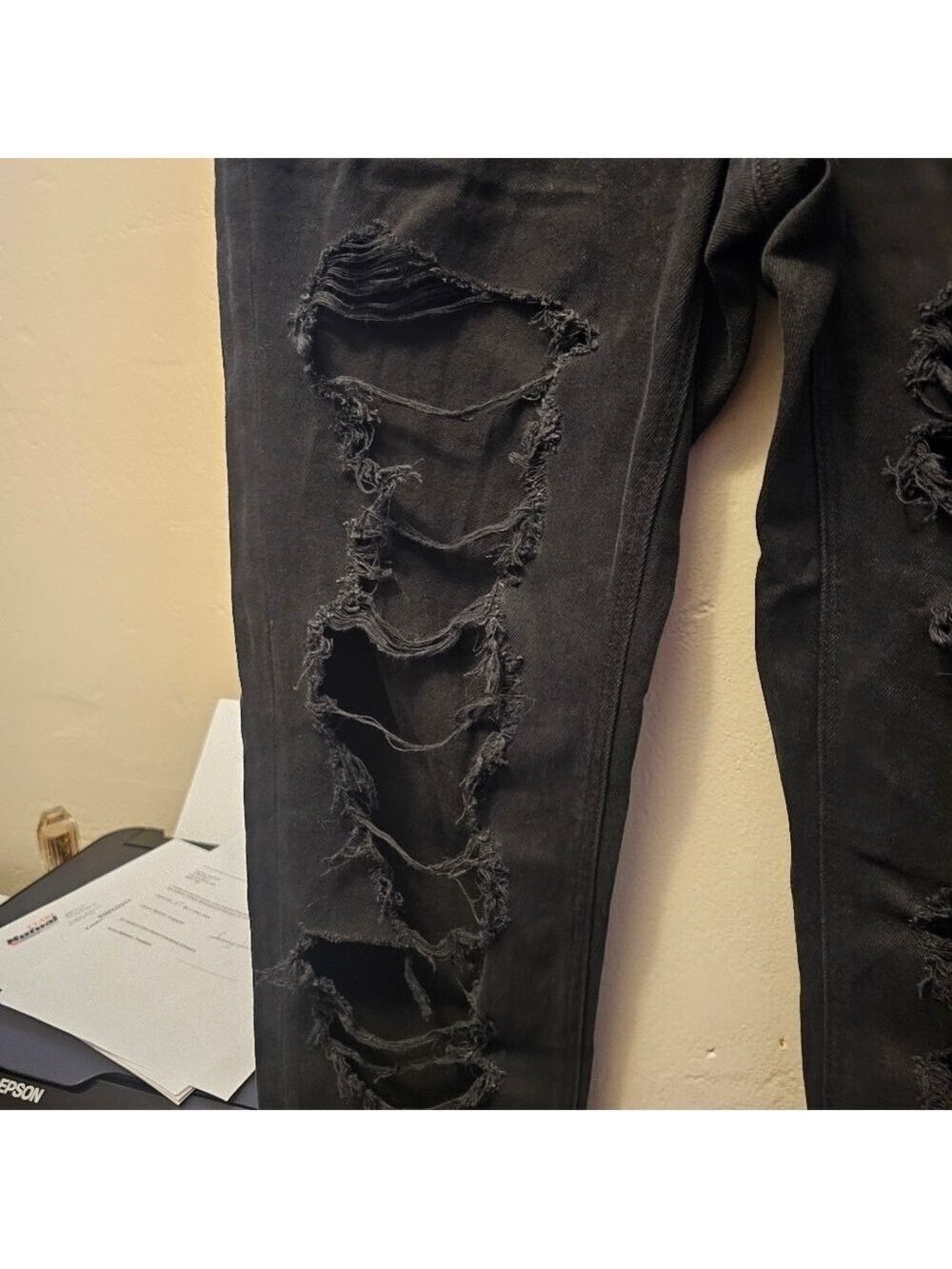 AE Strigid Ripped Mom Jean - Picture 8 of 11